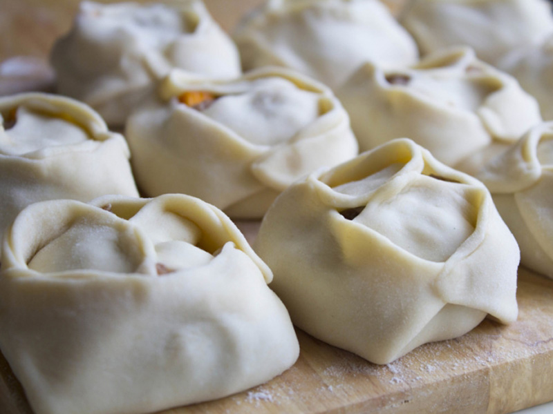 Манты из курицы с картофелем